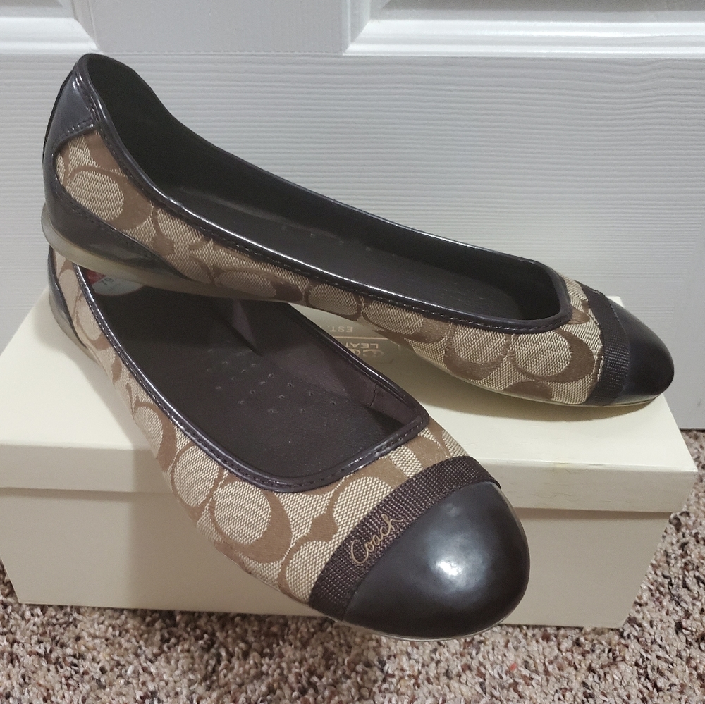 COACH Flats
